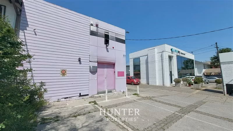 Oficina arriendo nivel calle transitada, 3O-1B-4E Las Condes