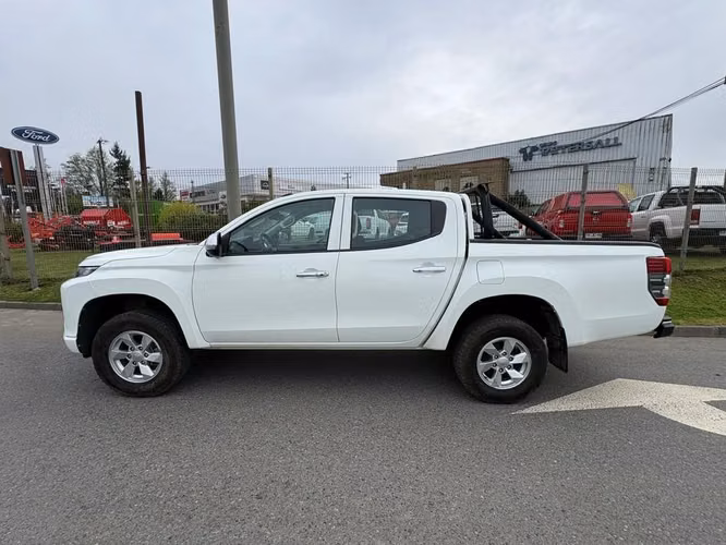 MITSUBISHI L200 2023 - Imagen 6