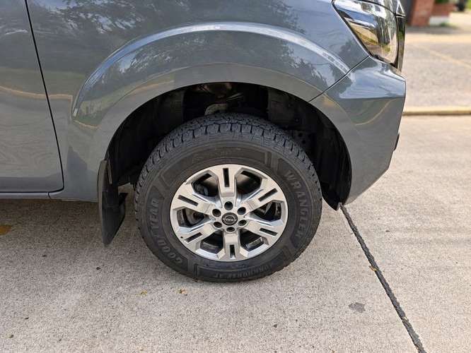 NISSAN NAVARA DC LE 2.3D MT 4WD - 2024 | 4931 - Imagen 7
