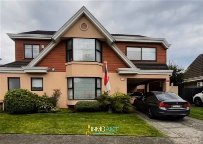 Casa en venta de 5 dorm. + 3 baños en Barrio Inglés, Temuco