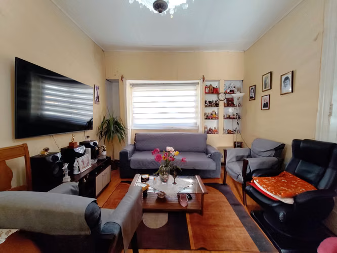 Edificio Aislado con 25mt Frente | 7 Direcciones, Mixto