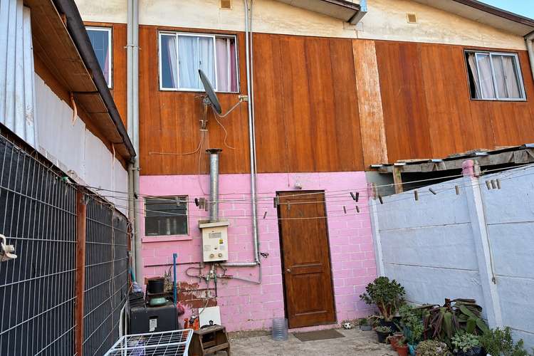 Casa de 2 dormitorios con patio y estacionamientos - Imagen 14