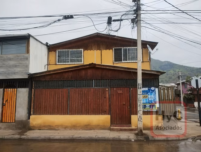 Casa esquina 4D/2B amplios espacios, con 2 estacionamientos. - Imagen 18