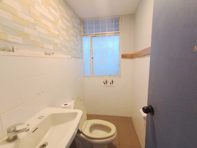 CASA COMERCIAL CON 3 PRIVADOS Y 3 BAÑOS – VILLA ALEMANA - Imagen 9