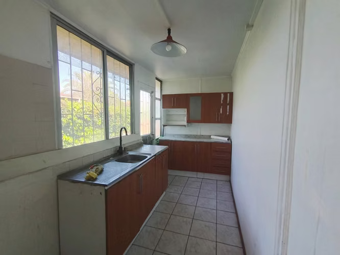 CASA COMERCIAL CON 3 PRIVADOS Y 3 BAÑOS – VILLA ALEMANA - Imagen 7