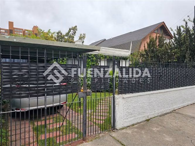 Casa en venta de 3 dorm. en Las Condes excelente ubicación - Imagen 2
