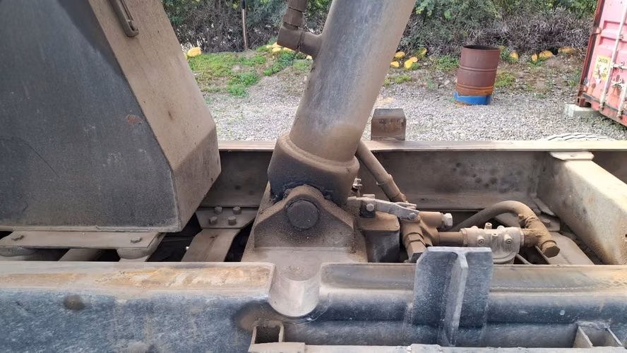 MACK CV713 TOLVA 12 MTS 2006