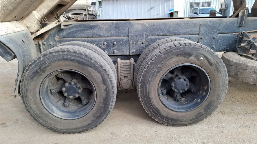 MACK CV713 TOLVA 12 MTS 2006
