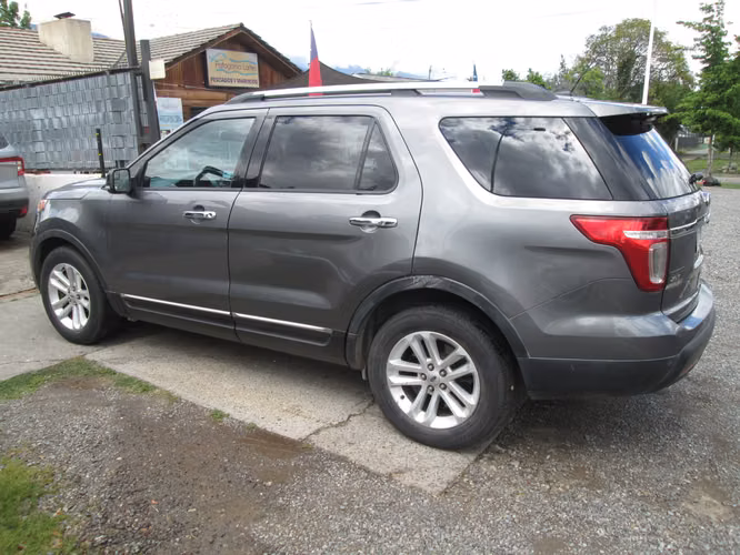 FORD EXPLORER XLT 3.5 AUT - Imagen 4