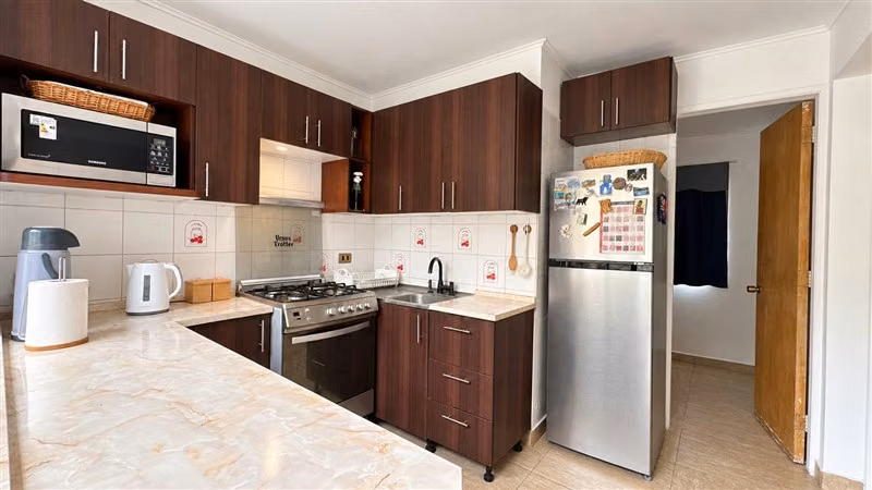 Casa en venta de 4 dorm. en Las Condes - Imagen 2