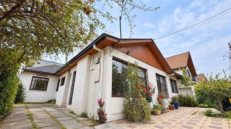 Casa en venta de 4 dorm. en Las Condes