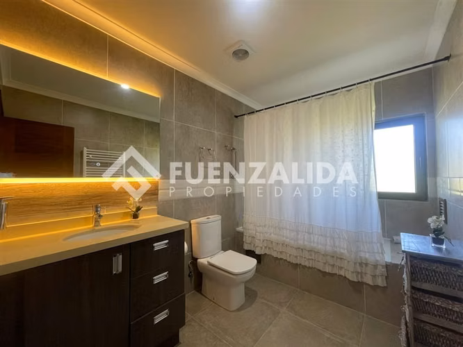 Vendemos Exclusiva residencia con piscina temperada - Imagen 27