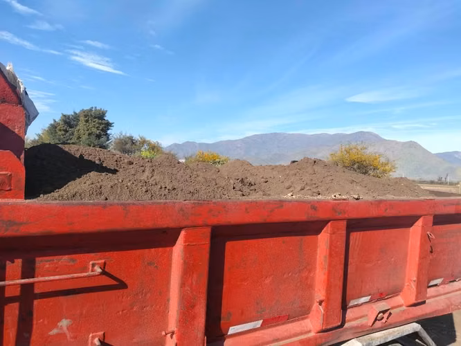 Se vende tierra arneada y compos