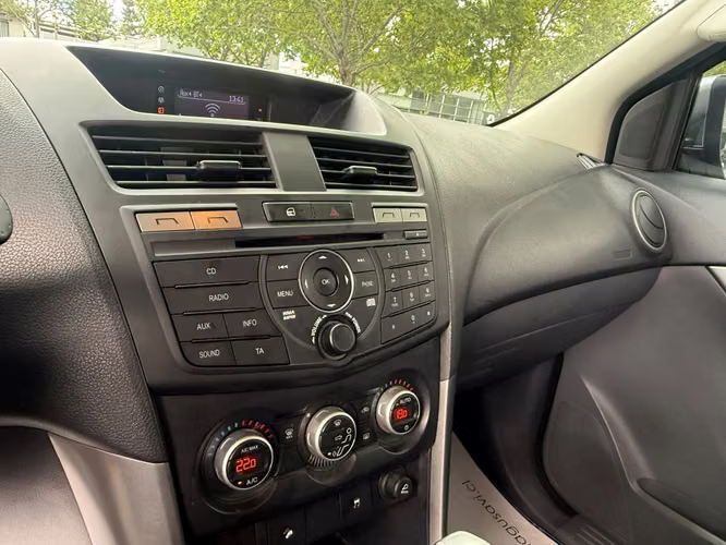 Mazda BT-50 3.2 SDX HIGH DIESEL 4X4 DOB. CAB. 6AT 4P (2021) - Imagen 11