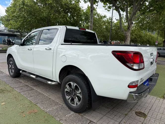 Mazda BT-50 3.2 SDX HIGH DIESEL 4X4 DOB. CAB. 6AT 4P (2021)