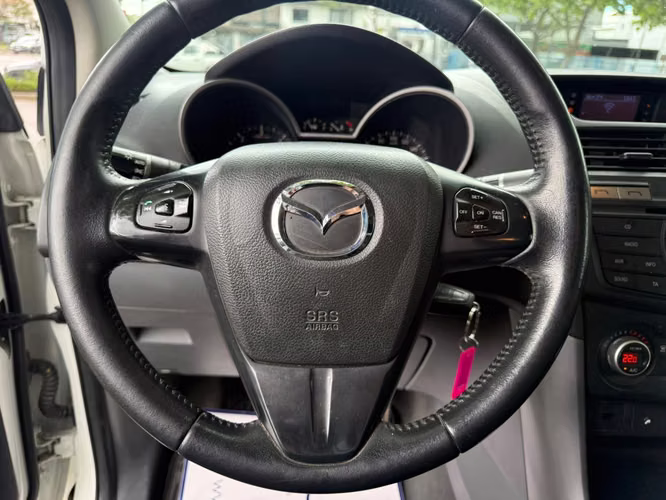 Mazda BT-50 3.2 SDX HIGH DIESEL 4X4 DOB. CAB. 6AT 4P (2021) - Imagen 7