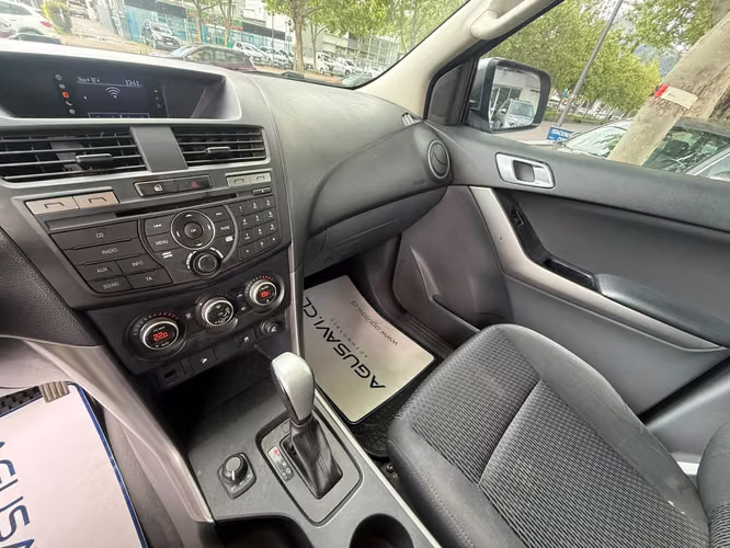 Mazda BT-50 3.2 SDX HIGH DIESEL 4X4 DOB. CAB. 6AT 4P (2021) - Imagen 10