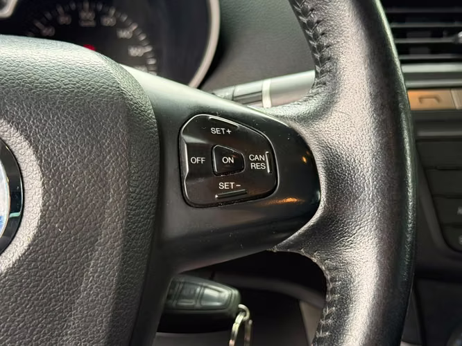 Mazda BT-50 3.2 SDX HIGH DIESEL 4X4 DOB. CAB. 6AT 4P (2021) - Imagen 8