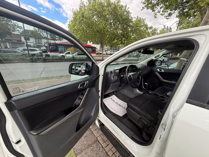 Mazda BT-50 3.2 SDX HIGH DIESEL 4X4 DOB. CAB. 6AT 4P (2021) - Imagen 2