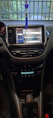 Automóvil peugeot 208 1.2 año 2014 - Imagen 4