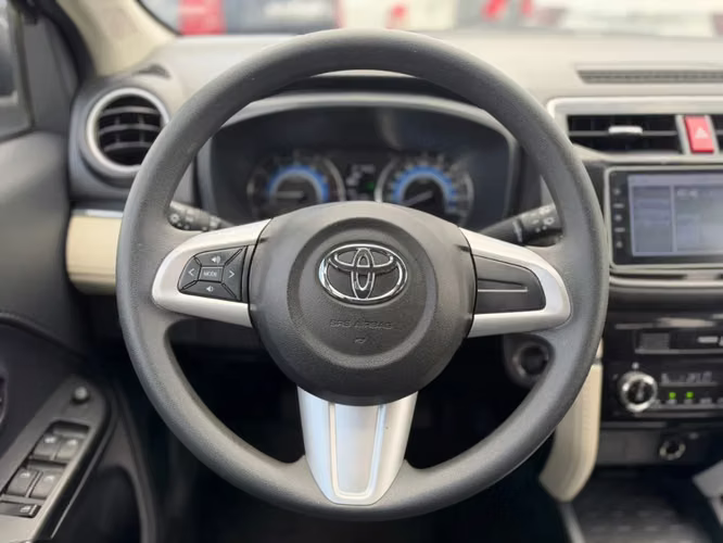 Toyota Rush 1.5 XLI MT 2023 - Imagen 12