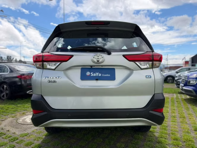 Toyota Rush 1.5 XLI MT 2023 - Imagen 6