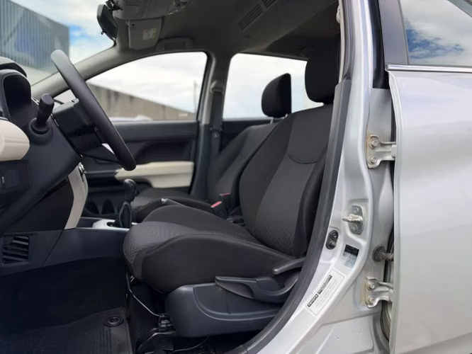 Toyota Rush 1.5 XLI MT 2023 - Imagen 10