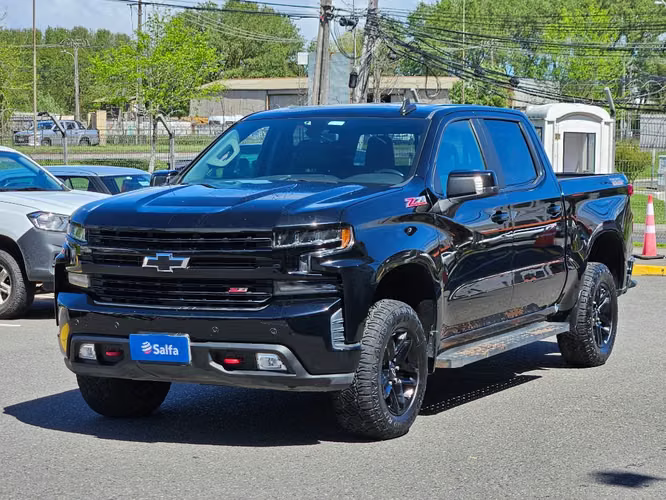 Chevrolet Silverado 5.3 LT TRAILBOSS Z71 4X4 AT 4P	 2022