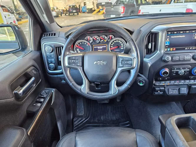 Chevrolet Silverado 5.3 LT TRAILBOSS Z71 4X4 AT 4P	 2022 - Imagen 12