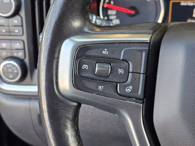 Chevrolet Silverado 5.3 LT TRAILBOSS Z71 4X4 AT 4P	 2022 - Imagen 14