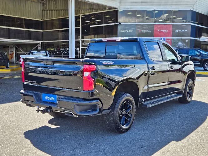 Chevrolet Silverado 5.3 LT TRAILBOSS Z71 4X4 AT 4P	 2022 - Imagen 5