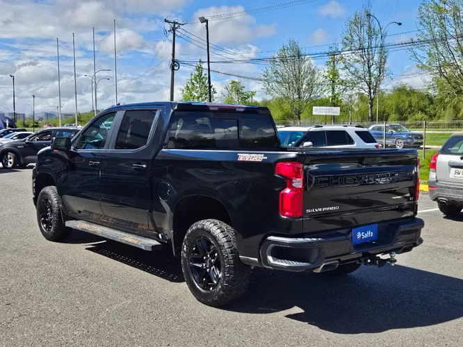 Chevrolet Silverado 5.3 LT TRAILBOSS Z71 4X4 AT 4P	 2022 - Imagen 7