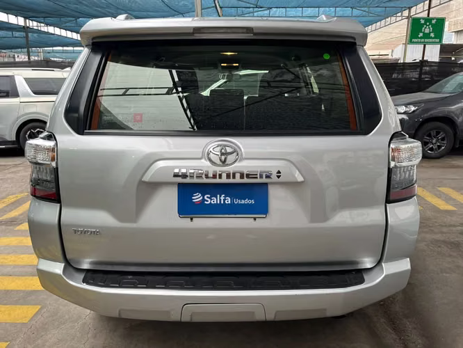 Toyota 4runner  4.0 SR5 CONNECTED AT 4X4 2023 - Imagen 6
