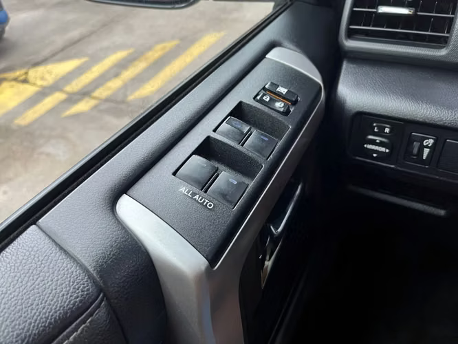 Toyota 4runner  4.0 SR5 CONNECTED AT 4X4 2023 - Imagen 19