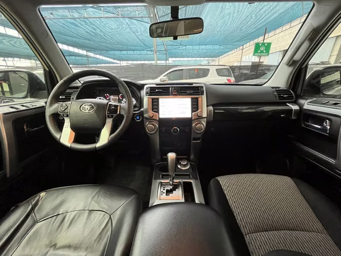 Toyota 4runner  4.0 SR5 CONNECTED AT 4X4 2023 - Imagen 14