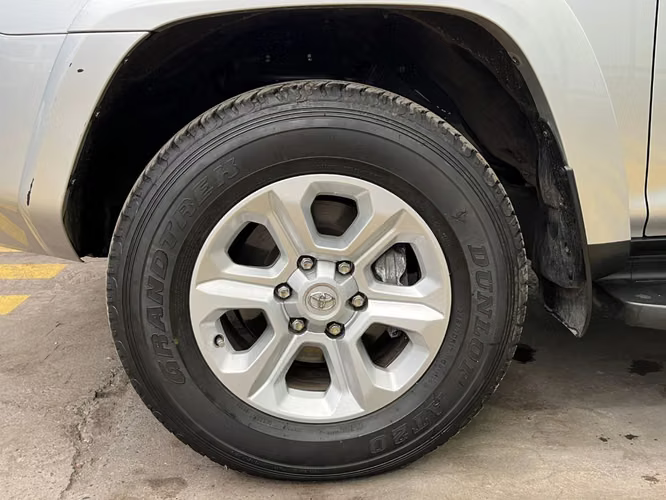 Toyota 4runner  4.0 SR5 CONNECTED AT 4X4 2023 - Imagen 10