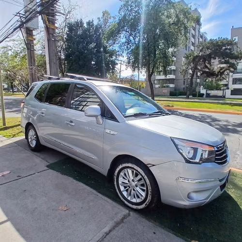 SsangYong stavic  d 2.0 2018 - Imagen 8