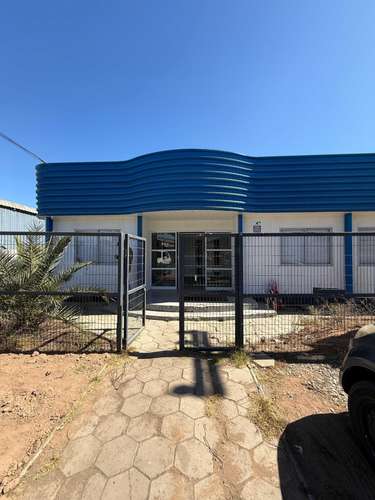 ARRIENDO OFICINA + GALPÓN, BARRIO INDUSTRIAL (185337)