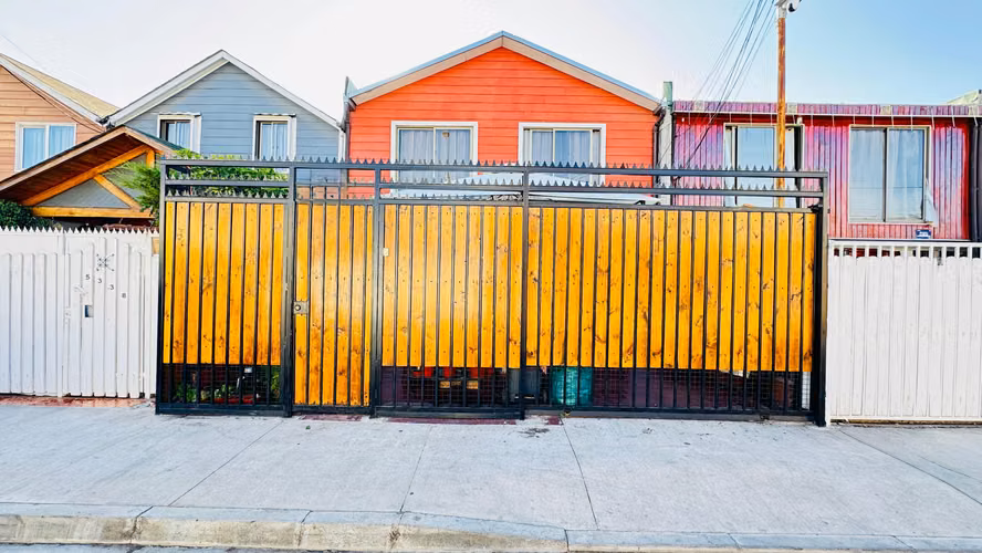 AMPLIA Y COMODA CASA 5D 2B MAIPU