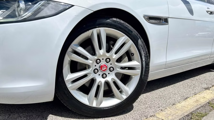 JAGUAR XE 2.0 AUT (2018) - Imagen 5