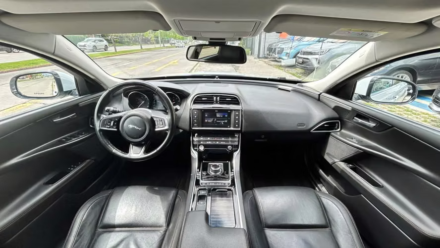 JAGUAR XE 2.0 AUT (2018) - Imagen 8