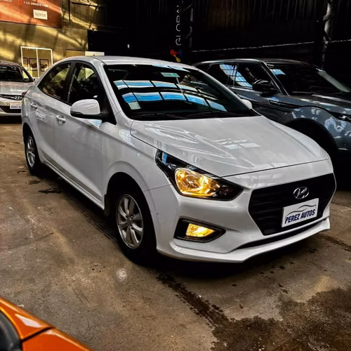 Hyundai Verna Plus 1.4 2021 - Imagen 3