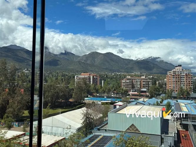 Oficina en arriendo en Lo Barnechea en inmejorable ubicación