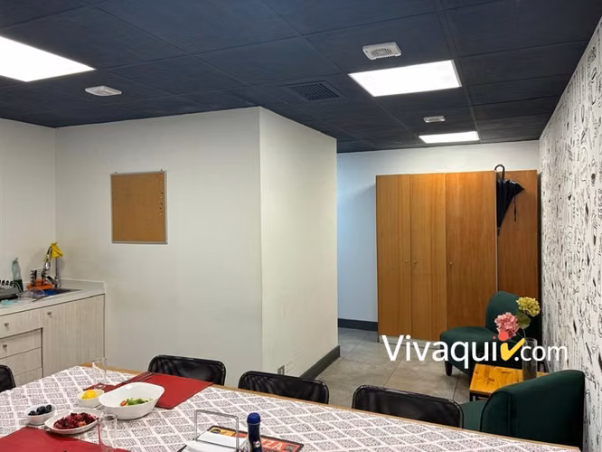 Oficina en arriendo en Lo Barnechea en inmejorable ubicación