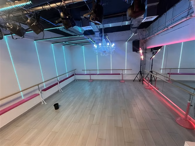 Local Comercial en arriendo en Las Condes, Escuela Militar - Imagen 11
