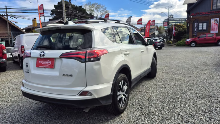 TOYOTA RAV4 AUT 2018 - Imagen 6