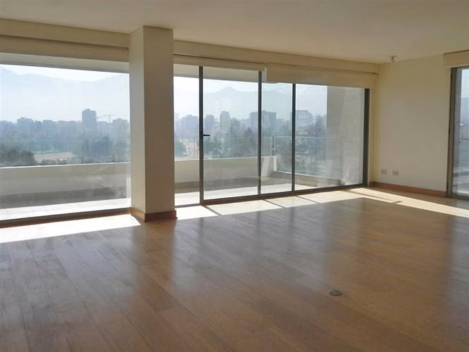 EXCELENTE DEPTO BARRIO EL GOLF, INSUPERABLE VISTA. - Imagen 4