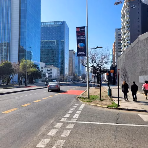 Estacionamiento en arriendo en Las Condes