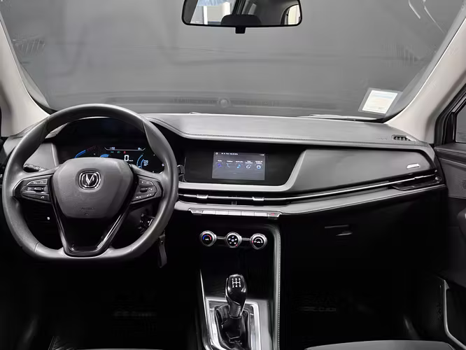 CHANGAN CS15 HB 4X2 1.5 COM - Imagen 13