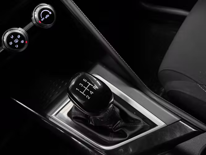 CHANGAN CS15 HB 4X2 1.5 COM - Imagen 16
